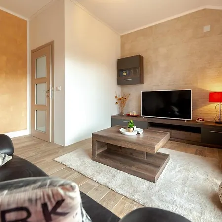 Apartment Dora *