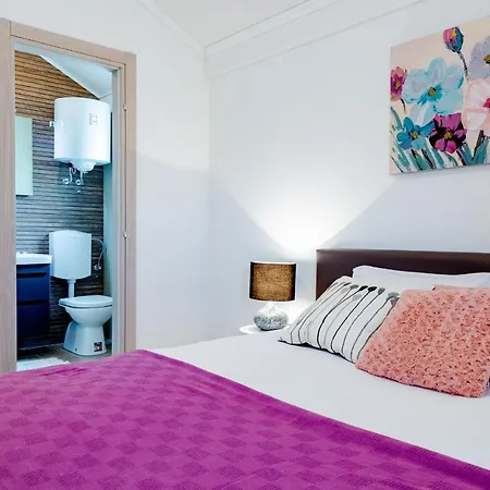 Dora Apartment